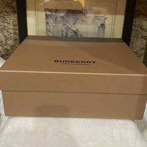 Burberry empty box